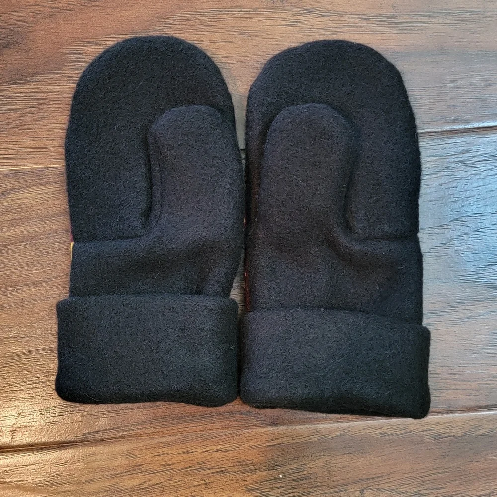 Minnesota Golden Gophers U of M Fleece Fabric Kids Mittens